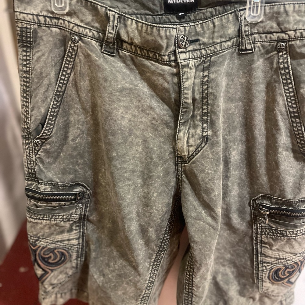 Affliction cargo shorts gray